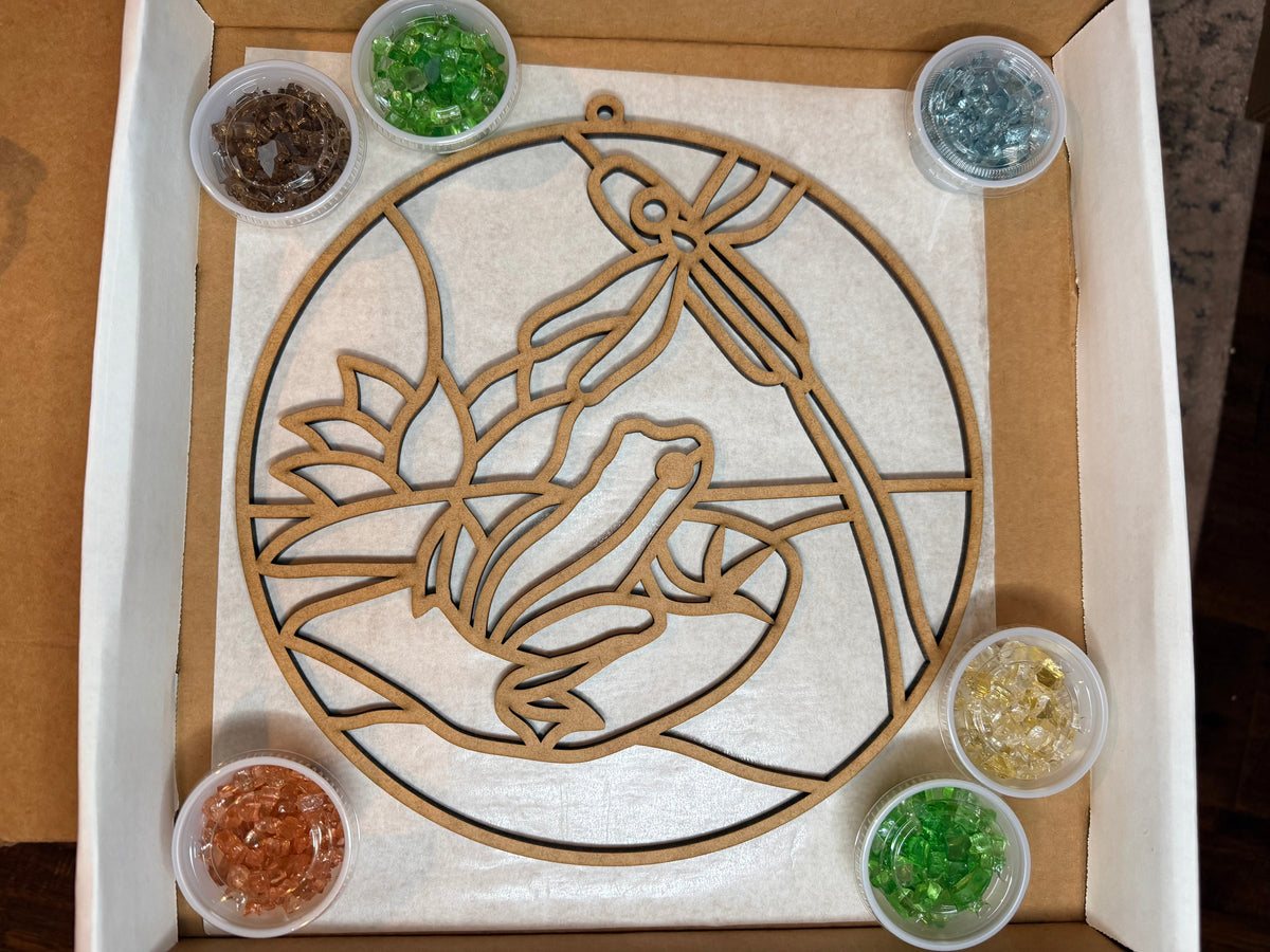 DIY Frog & Dragonfly Crushed Glass Suncatcher
