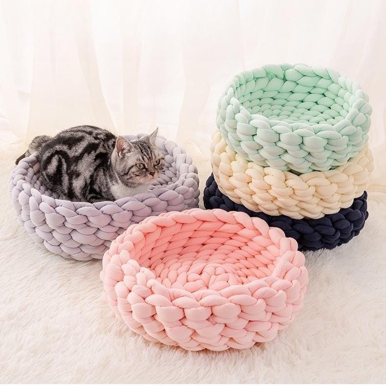 Chunky Knit Pet Bed, Arm-Knit Cotton Cat Dog Basket, Washable Cozy Nest