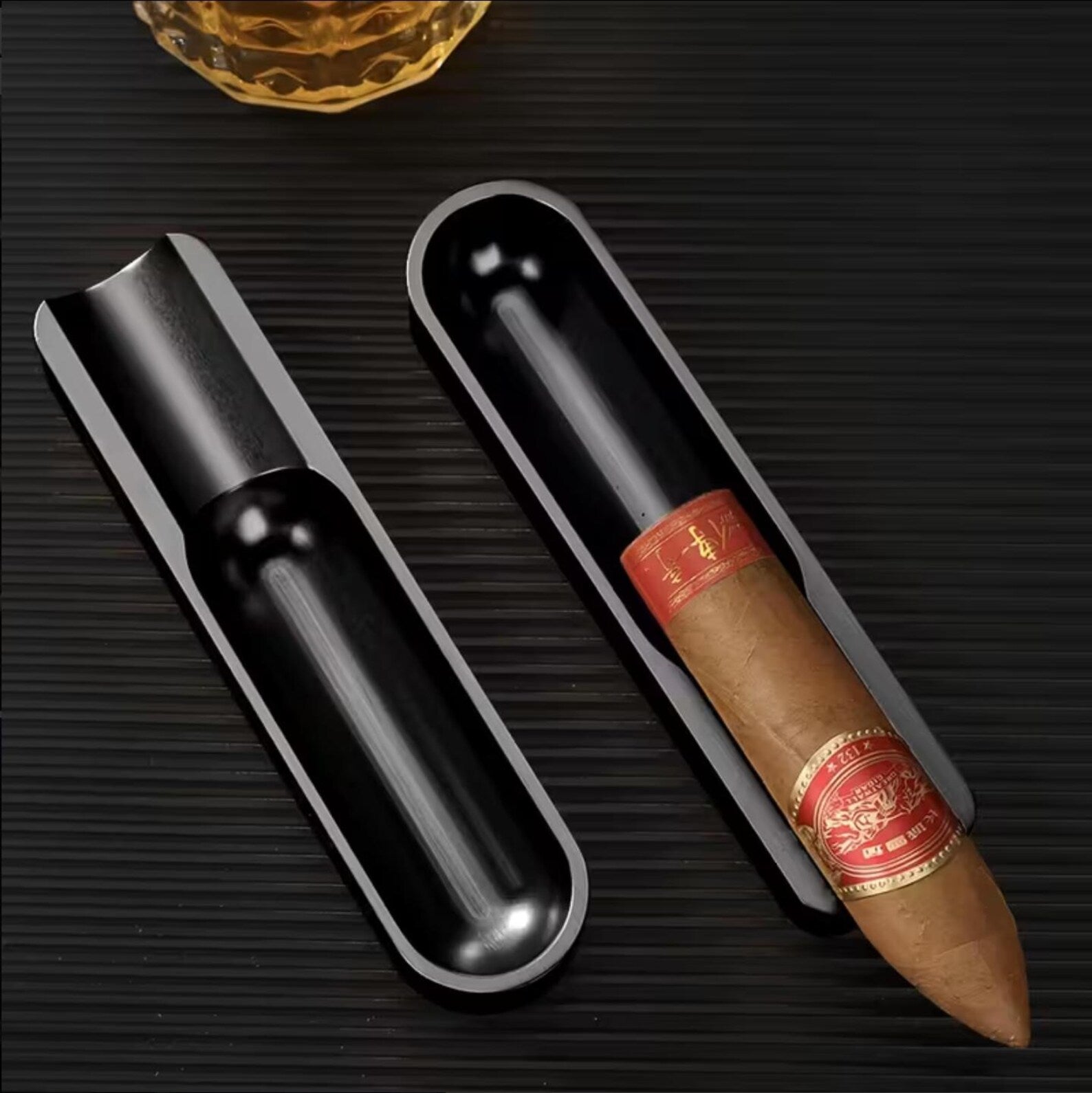 Minimalist Cigar Ashtray - Travel-Friendly Metal Cigar Rest, Elegant Smoking Accessory, Gift for Cigar Enthusiasts