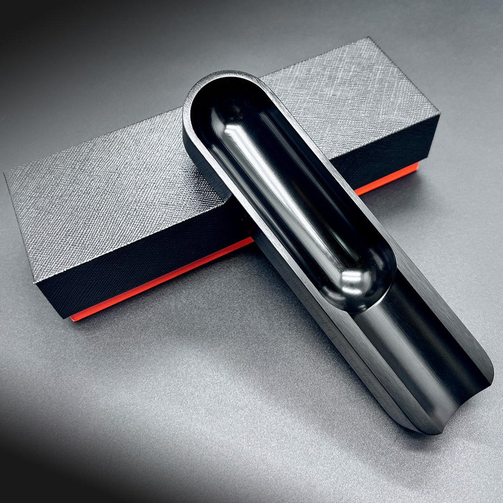 Minimalist Cigar Ashtray - Travel-Friendly Metal Cigar Rest, Elegant Smoking Accessory, Gift for Cigar Enthusiasts